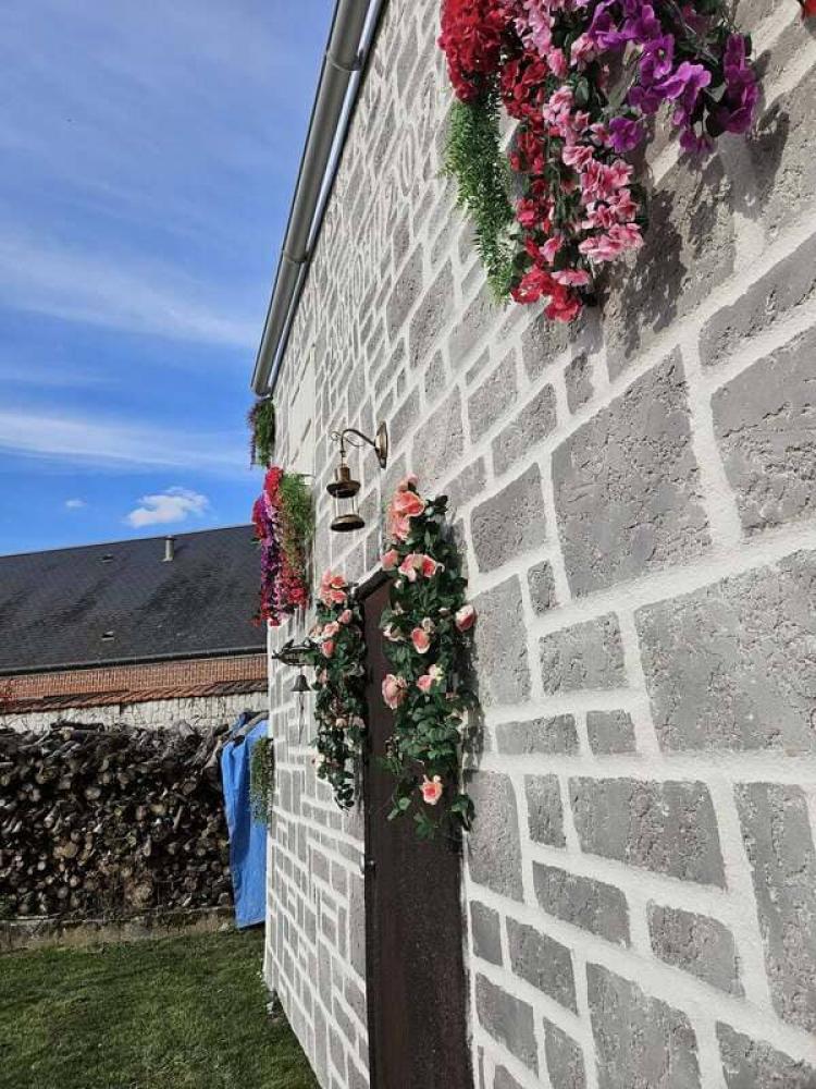 Décor éphémère avec fleurs personnalisées