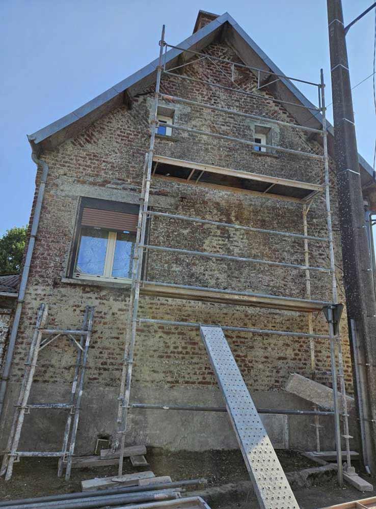 Façade avant parement pierre