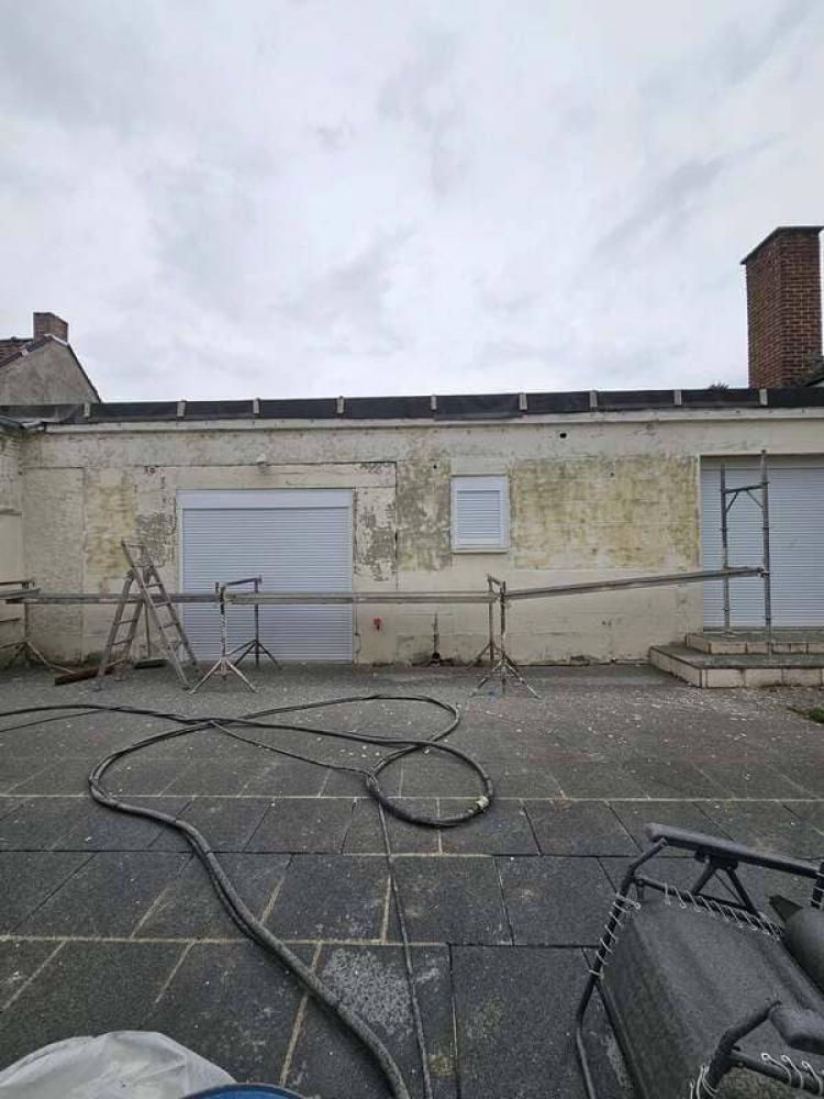 Travaux de peinture bi-ton sur maison ancienne