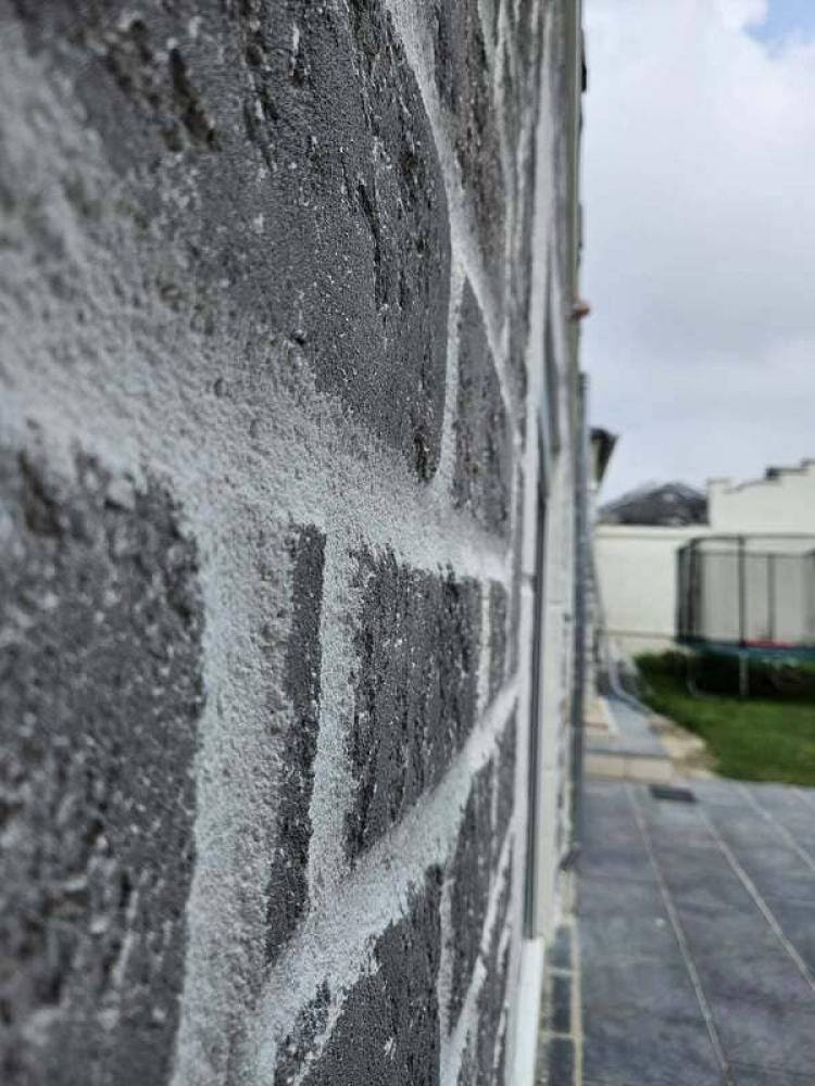 Rénovation façade typique en enduit minéral